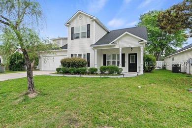 Located in the heart of Bluffton, this beautifully maintained - photo 1