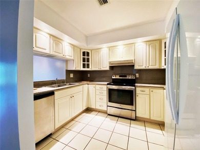 Come see this wonderful, first floor, corner, well-maintained - photo 8
