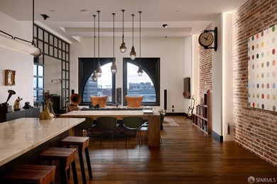 Behold the Bold! Welcome to an Art collector's ultimate - photo 1