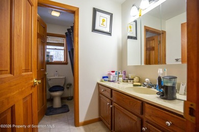 Welcome to Sierra Court in the desirable Hidden Lake Estates in - photo 27
