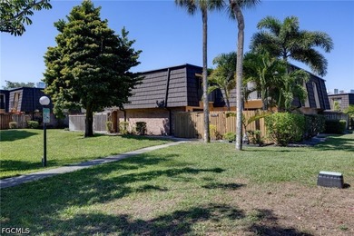 Come check out this gorgeous 2 story , 3 bedroom 2 & 1/2 bath - photo 2