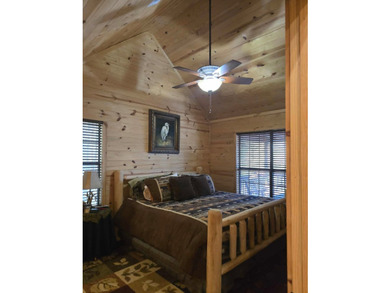 REDUCED REDUCED!! Motivated Seller!! A perfect lake getaway or - photo 3