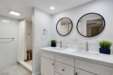 Come check out this gorgeous 2 story , 3 bedroom 2 & 1/2 bath - photo 9