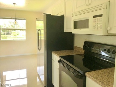 Brand New Roof and newer Airconditioners! Income-producing from - photo 5