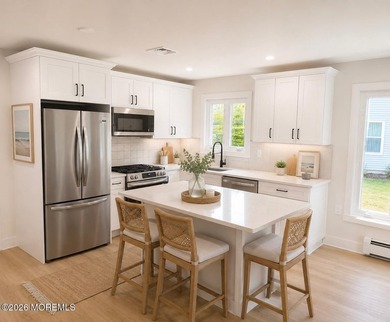 WOW! Total renovation on this gorgeous 55+ community home in - photo 6