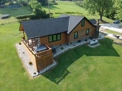 Stop searching- because here it is! Great location! This - photo 1