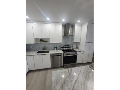 Don't miss this rare 2-bedroom gem with its own private balcony - photo 4