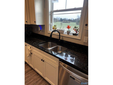 Welcome to peaceful country living at its finest! Built in 2020 - photo 4