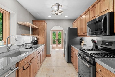 Situated on over an acre of land with views of the Mississippi - photo 14