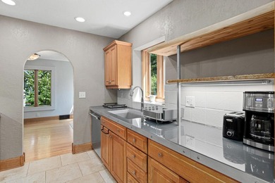 Situated on over an acre of land with views of the Mississippi - photo 17