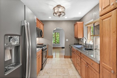 Situated on over an acre of land with views of the Mississippi - photo 18