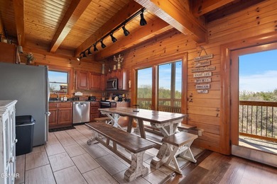 Stunning Mountain & Lake View Retreat Near Douglas Lake: Proven - photo 8