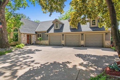 Situated on over an acre of land with views of the Mississippi - photo 50