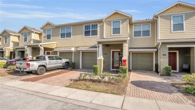 Lake Townhome/Townhouse For Sale in Winter Springs, Florida