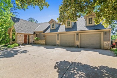 Situated on over an acre of land with views of the Mississippi - photo 56