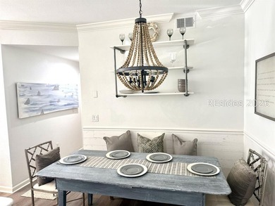 This one won't last! Dreamy 1st floor 2 bed/2bath, fully - photo 4