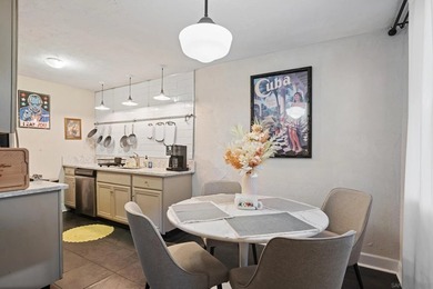 Looking for a charming, move in ready condo in a central San - photo 8