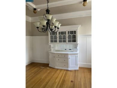 Stunning Victorian. Nob Hill Location. Many original details of - photo 14