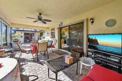 Discover the perfect blend of comfort and convenience in this - photo 16