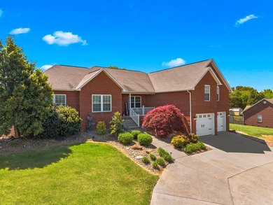 Welcome to your dream home in the highly sought-after Historic - photo 2