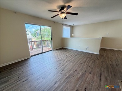 Spacious and versatile 3-bedroom, 3-bath condo-style home - photo 5