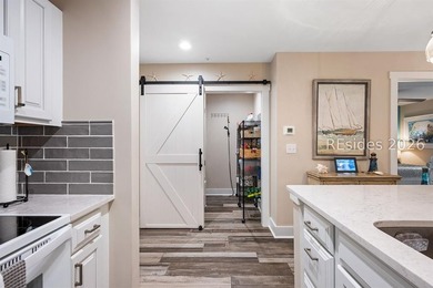 Beautiful and completely renovated, this stylish 1-bedroom villa - photo 5