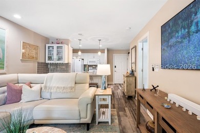 Beautiful and completely renovated, this stylish 1-bedroom villa - photo 7