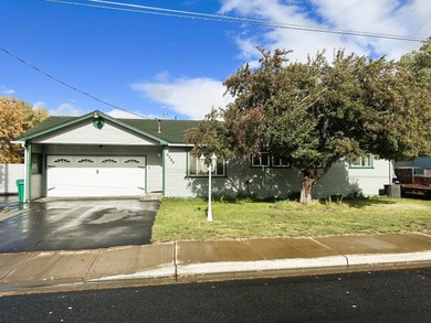 (private lake, pond, coastal) Home Sale Pending in Klamath Falls Oregon