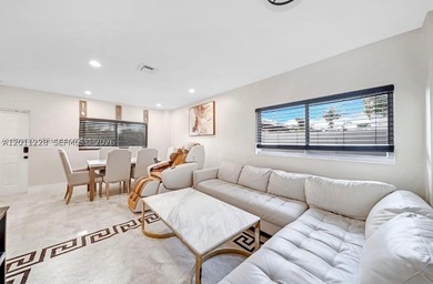 Beautiful, spacious two-story 3BR/2.5BA townhouse in excellent - photo 4