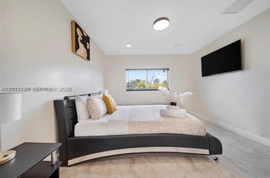 Beautiful, spacious two-story 3BR/2.5BA townhouse in excellent - photo 8