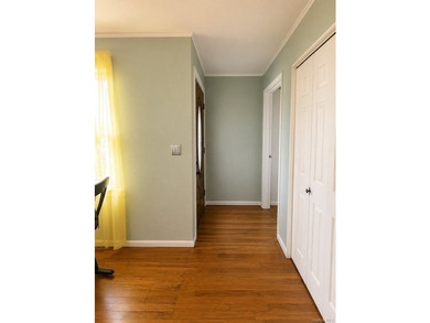 Welcome to this charming home located on a quiet cul-de-sac! - photo 5