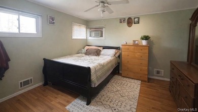 Welcome to this charming home located on a quiet cul-de-sac! - photo 6
