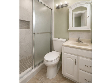 Welcome to this charming home located on a quiet cul-de-sac! - photo 7