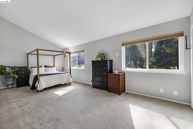 Retreat like setting surrounded by hiking trail, parks and golf - photo 15