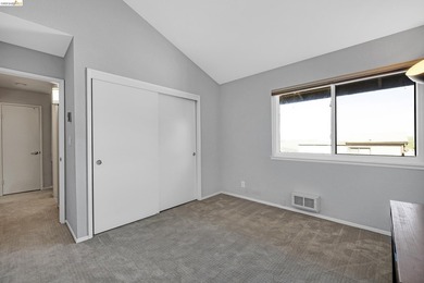 Retreat like setting surrounded by hiking trail, parks and golf - photo 20