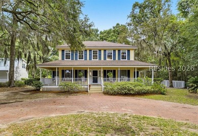 Located on Lady's Island, this two story home has a traditional - photo 4