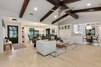 Nestled in the heart of highly sought-after Canyon Creek and - photo 4