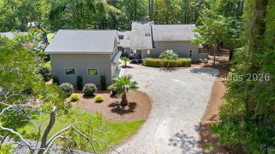Private Golf Course Estate with Guest House, Bonus Suite & - photo 1