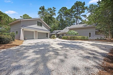 Private Golf Course Estate with Guest House, Bonus Suite & - photo 3