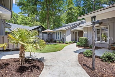Private Golf Course Estate with Guest House, Bonus Suite & - photo 4