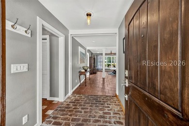 Private Golf Course Estate with Guest House, Bonus Suite & - photo 7