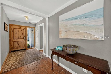 Private Golf Course Estate with Guest House, Bonus Suite & - photo 8