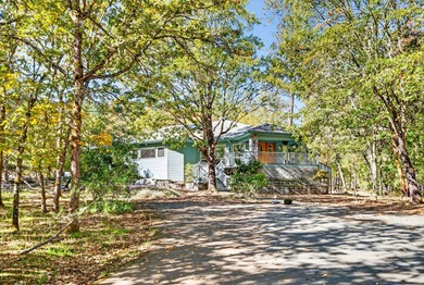 (private lake, pond, coastal) Home For Sale in Grants Pass Oregon