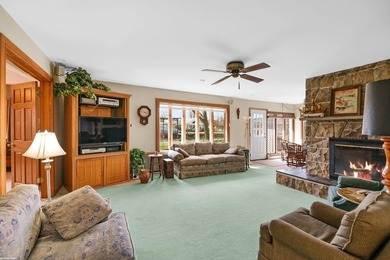 Opportunity knocks!! Put your ideas to work in this rare find in - photo 2