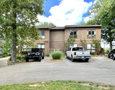 LAKE VIEW!!! Beautiful upper level condo located in a gated Lake - photo 5