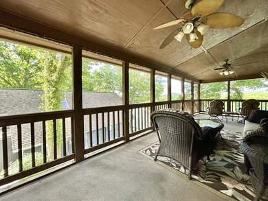 LAKE VIEW!!! Beautiful upper level condo located in a gated Lake - photo 7