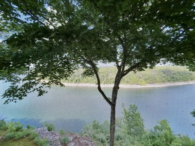 LAKE VIEW!!! Beautiful upper level condo located in a gated Lake - photo 8