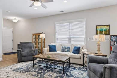 Wonderful Taft Street model on a lagoon with Walk up Attic! - photo 9