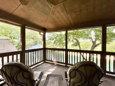 LAKE VIEW!!! Beautiful upper level condo located in a gated Lake - photo 10