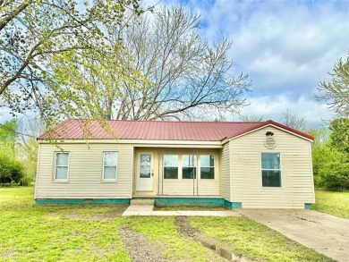 Kerr Reservoir Home Sale Pending in Stigler Oklahoma